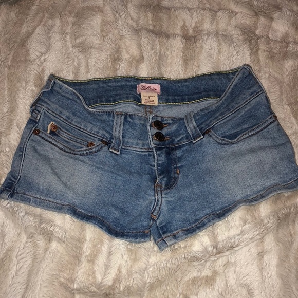 Hollister Pants - Hollister jean shorts size 1